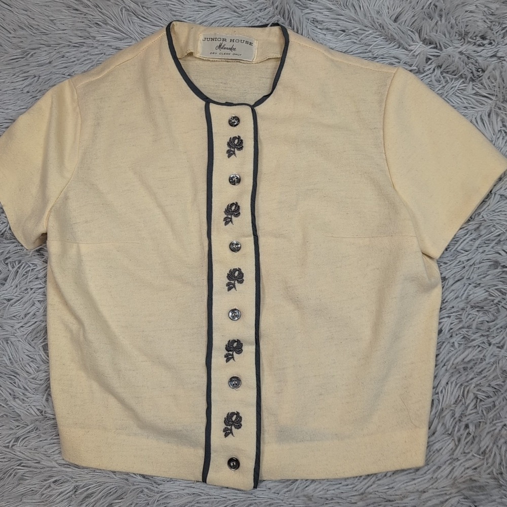 Vintage Junior House Shirt Womens S Yellow Wool 60s 70s Lightweight Comfort Soft